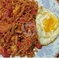 Mie Goreng Telor Pentol Seafood