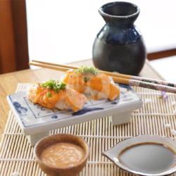 Salmon Mentai Nigiri