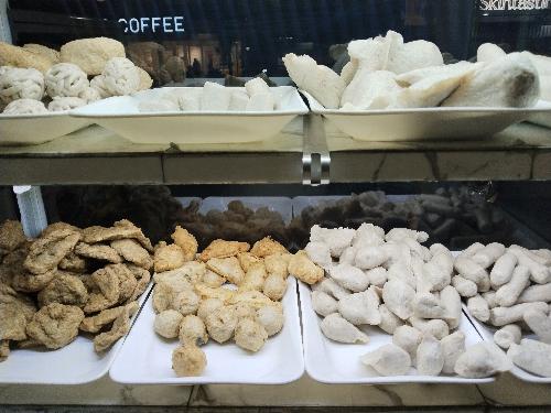 Pempek Mang Otong, golden city