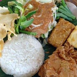 Nasi Pecel Ayam Krispy Free Es Teh