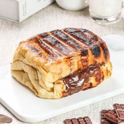 Roti Bantal Chocolava