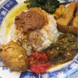 Nasi Gulai Otak Sapi