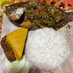 Nasi Ikan Gurami Cabe Pecak