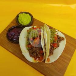 Double Taco Daging Sapi Giling (chilli Con Carne)