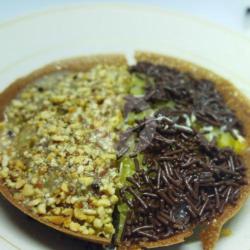 Martabak Spesial Durian Kacang Coklat Susu