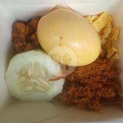 Nasi Uduk Abon Telur Utuh