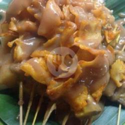 Sate Padang Ayam  6 Tusuk  Keripik Jagung 1bungkus    Ketupat 2