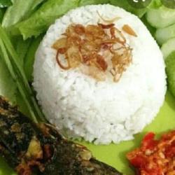 Nasi Uduk Lele Tempe Sambal