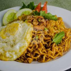 Indomie Rendang   Telur Ceplok, Sayuran