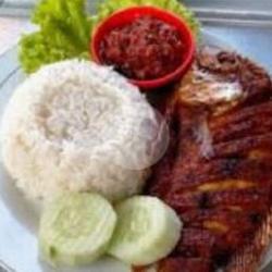 Nila Bakar Madu Pakai Nasi