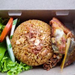 Nasi Goreng Ayam Penyet