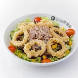 Fried Squid & Tuna Salad.