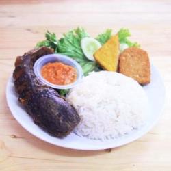 Paket Lele   Nasi Uduk   Tahu Tempe