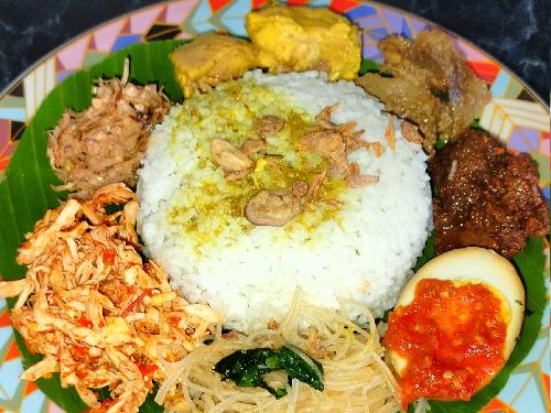 Warung Bu Haji SAPARUA