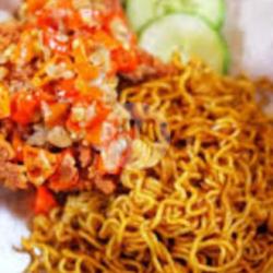 Ayam Geprek Mie Goreng Tempe