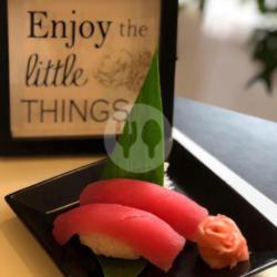 Sushi Nigiri Tuna