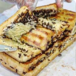 Roti Bakar Keju.
