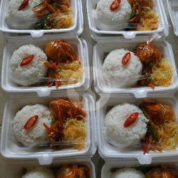 Nasi Uduk Ayam Balado