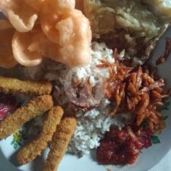 Nasi Uduk Naget Ayam Stik