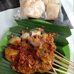 Sate Padang Plus Krupuk Jangek