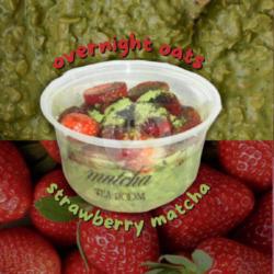 Overnight Oats Strawberry Matcha
