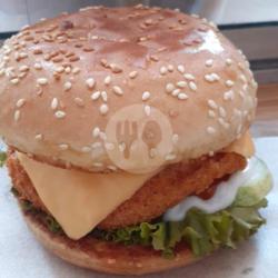 Burger Crispy Chicken Keju