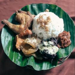 Nasi Gudeg Ayam Goreng