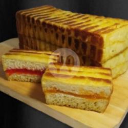 Roti Bakar Rasa Nanas Strawbery