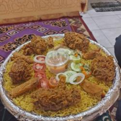 Nasi Mandhi Plus Ayam Goreng