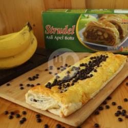 Choco Banana Strudel