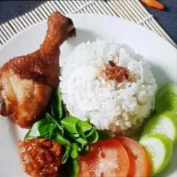 Nasi Box Ayam Goreng ( Paha Bawah )