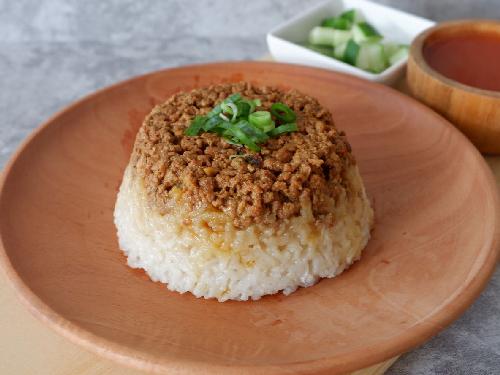 Nasi Tim Chinese Nasi Tim Ayam Lily, Pejuang - GoFood