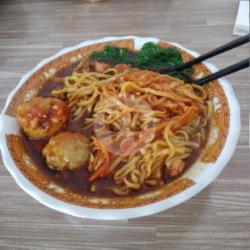 Mie Pangsit Bakso   Ayam Pedas