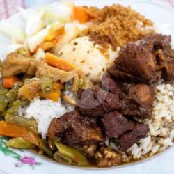 Nasi Campur (daging)