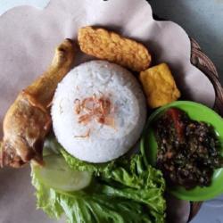 Nasi Kumplit