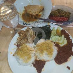 Nasi Padang Paha Atas Gulai Sayur Sambal Kuah Halal