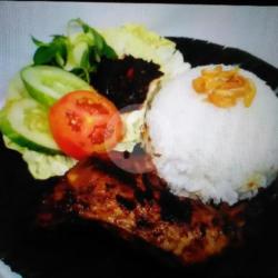 Nasi Ayam Bakar Dengan Pilihan Sambal Mas Kane