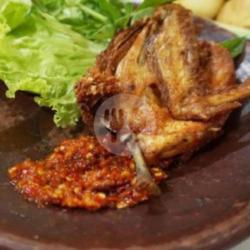 Ayam Goreng Dada Penyet