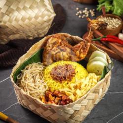 Nasi Kuning Ayam Bakar