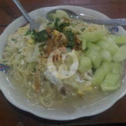 Nasi Rebus Tidak Pedes   Krupuk