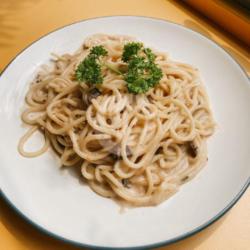 Creamy Mushroom Pasta