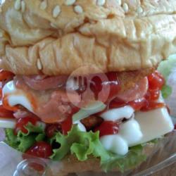 Burger Beef Cheese ( Isian Keju)