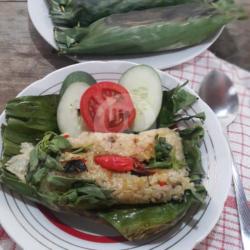 Nasi Bakar Tuna