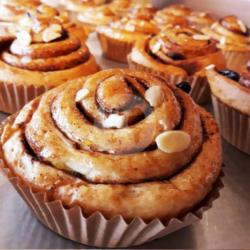 Roti Cinnamon Roll