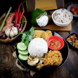 Paket Kenyang Ayam Goreng Serundeng