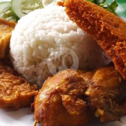 Nasi Sayap Kremes