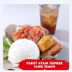 Nasi Ayam Krispy,tahu,tempe Sambal Dower