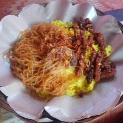 Nasi Kuning   Orek Tempe   Bihun