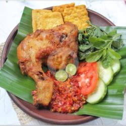 Lalapan Ayam Paha/dada   Nasi Putih