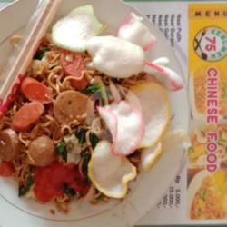 Mei Goreng Ayam Bakso Sosis